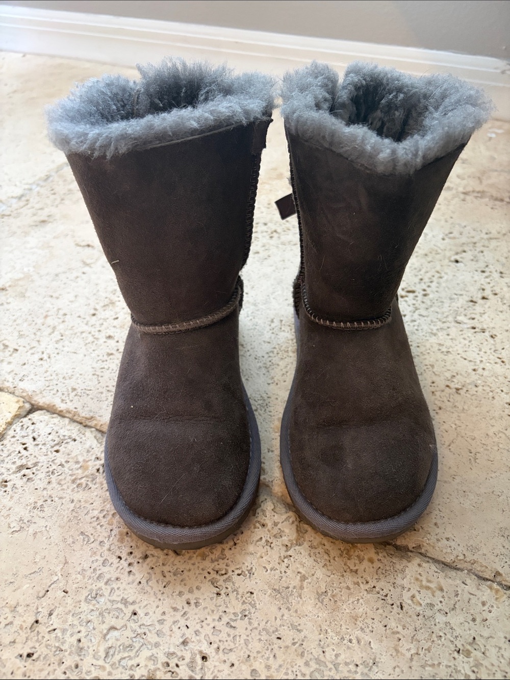UGG Bailey Kids Suede Shearling Boots in gray